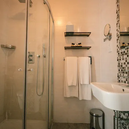 Quaint Boutique Szálloda 3*