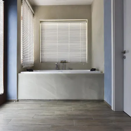 Quaint Boutique Szálloda 3*