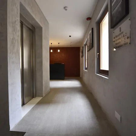Quaint Boutique 3*
