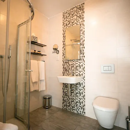 Quaint Boutique Hotel 3*
