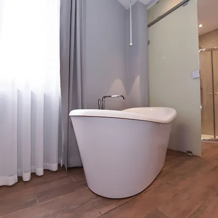 Quaint Boutique Hotel 3*