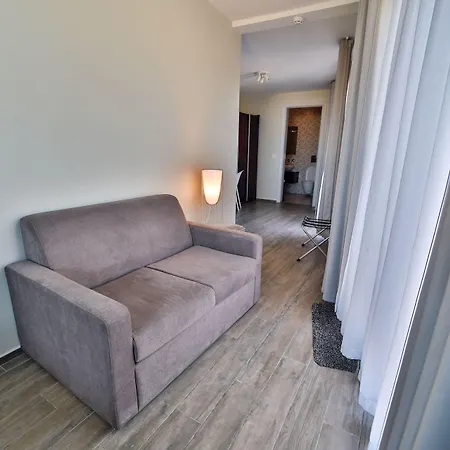 Quaint Boutique 3*