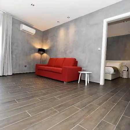 Quaint Boutique Отель 3*