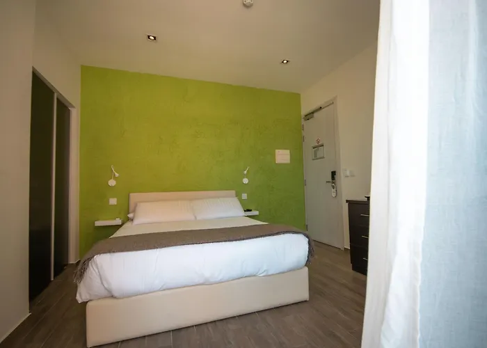 Отель Quaint Boutique