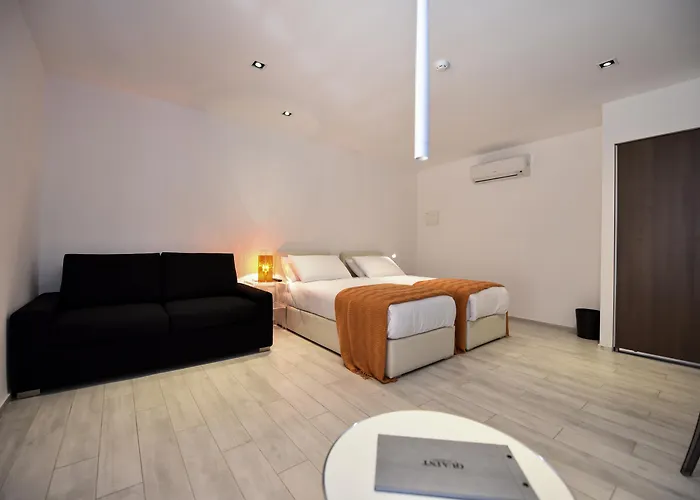 Quaint Boutique Отель 3*