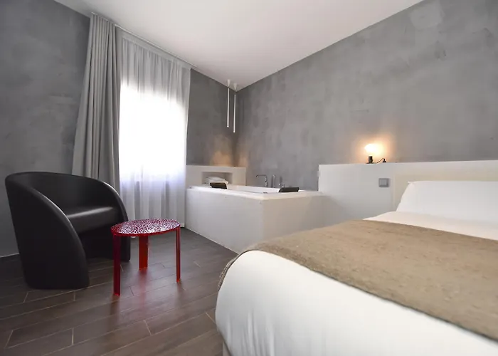 Quaint Boutique Отель