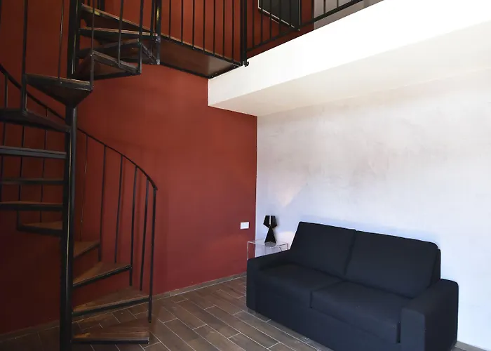 Отель Quaint Boutique Надур