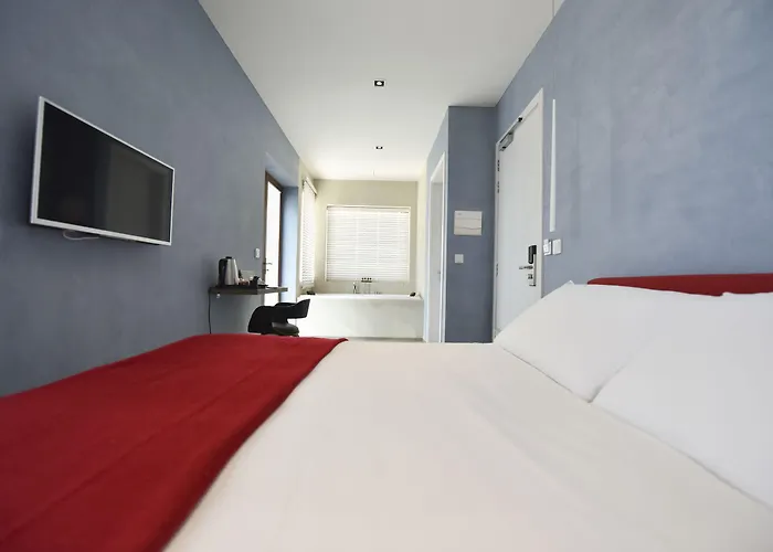 Quaint Boutique Отель