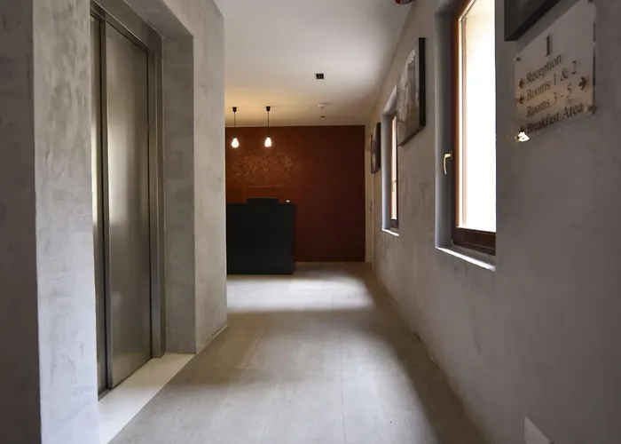 Отель Quaint Boutique 3*